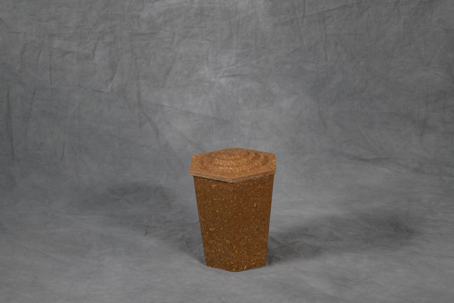 Natururna kantig brun