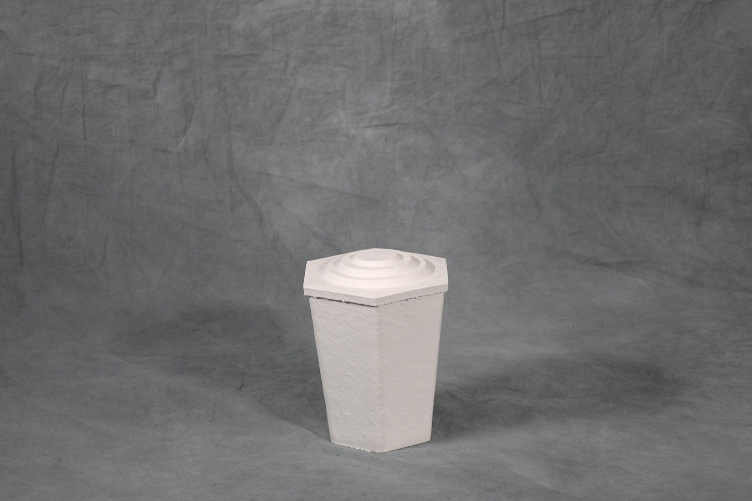 Natururna vit kantig